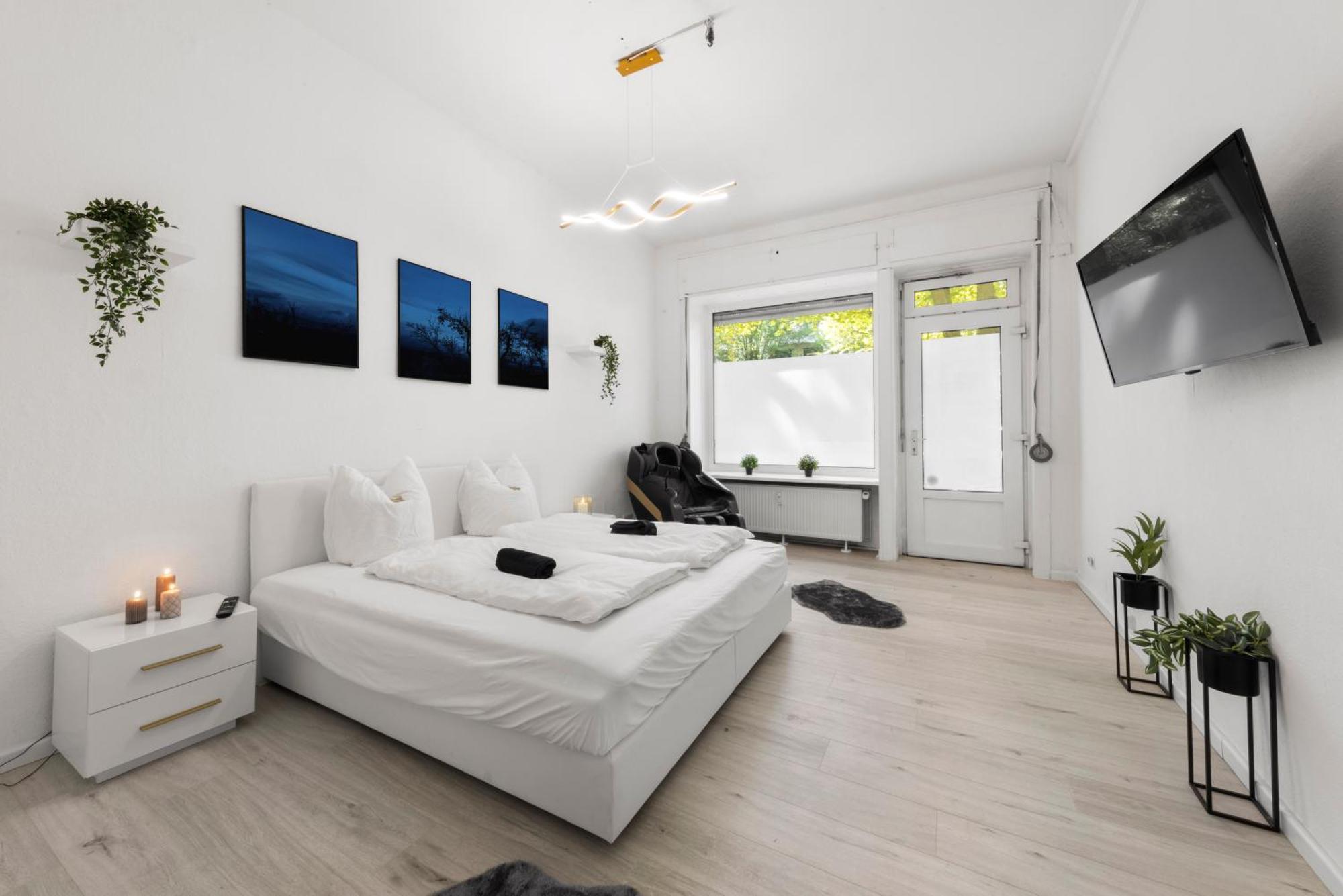62Qm2, Massageseat, Billard-Table, King-Sized Bed Apartment Берлин Екстериор снимка